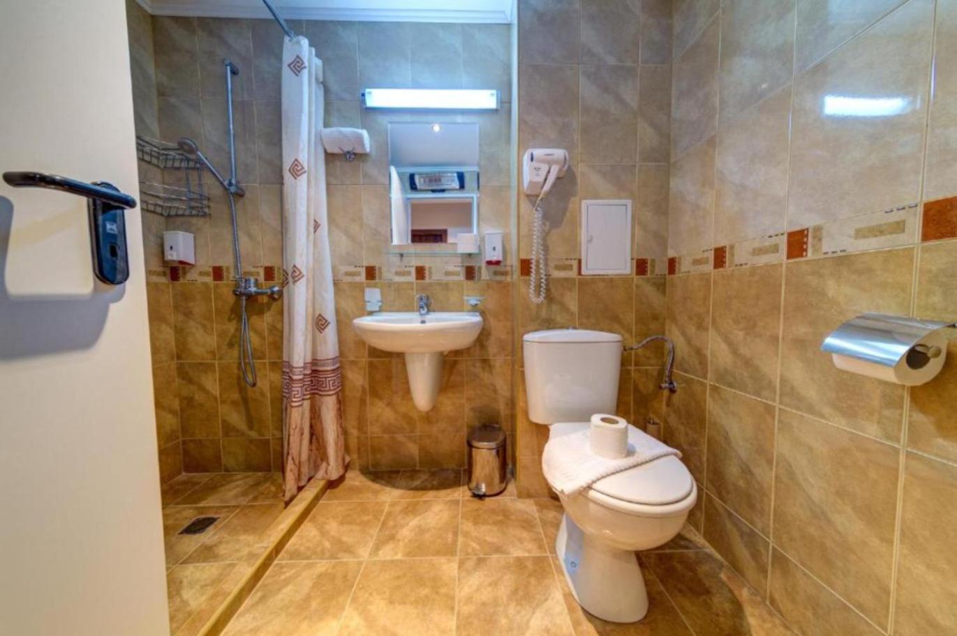 Silver Hills Rooms & Apartments With Free Parking Смолян Екстериор снимка